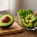 découvrez combien de calories contient un avocat, son analyse nutritive complète et des conseils pour l'intégrer sainement dans votre alimentation en 2025.